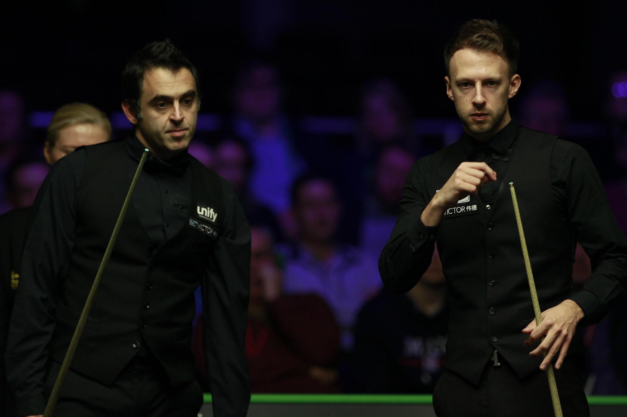 众拍手称快 众拍手称快