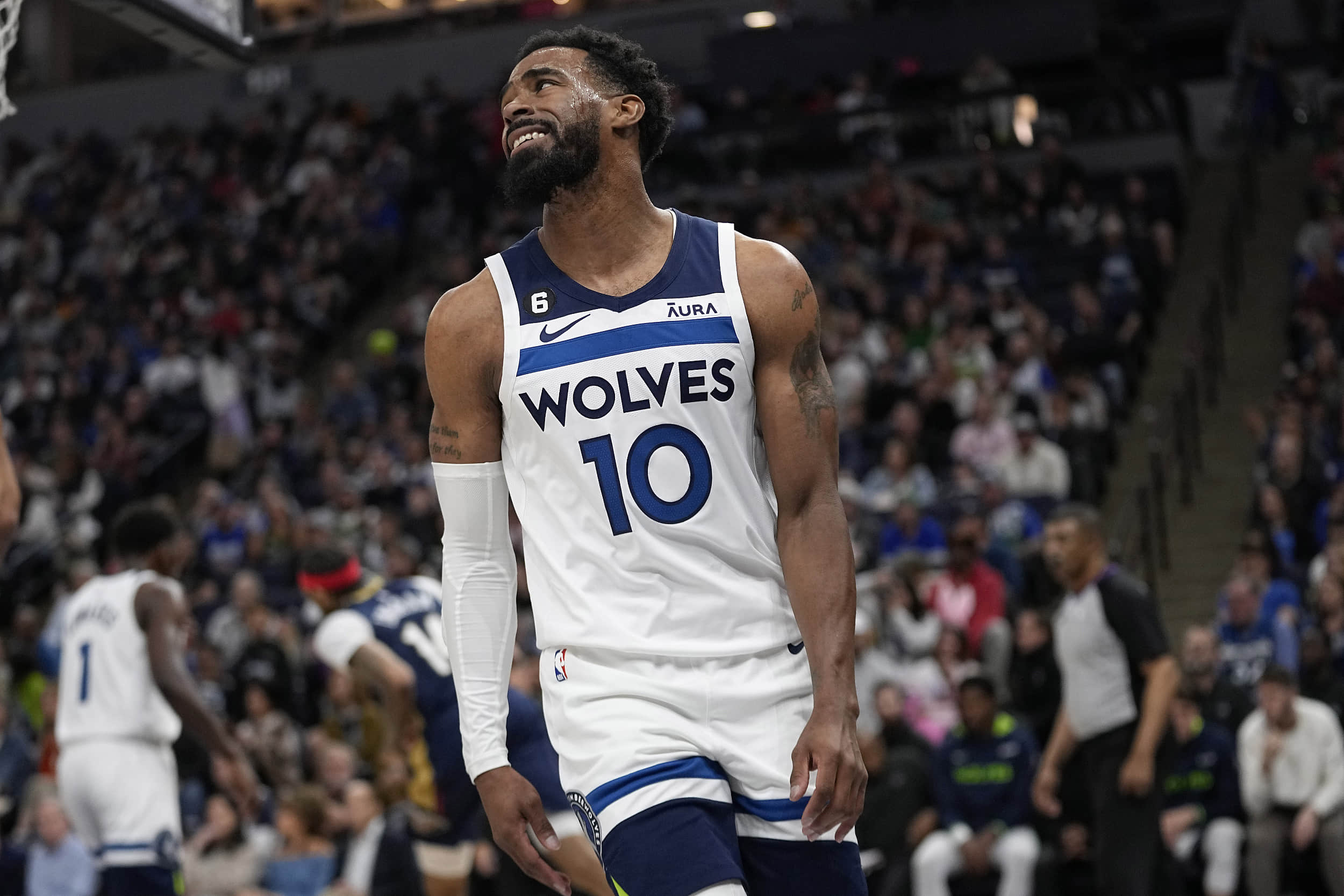 季后赛里 季后赛里